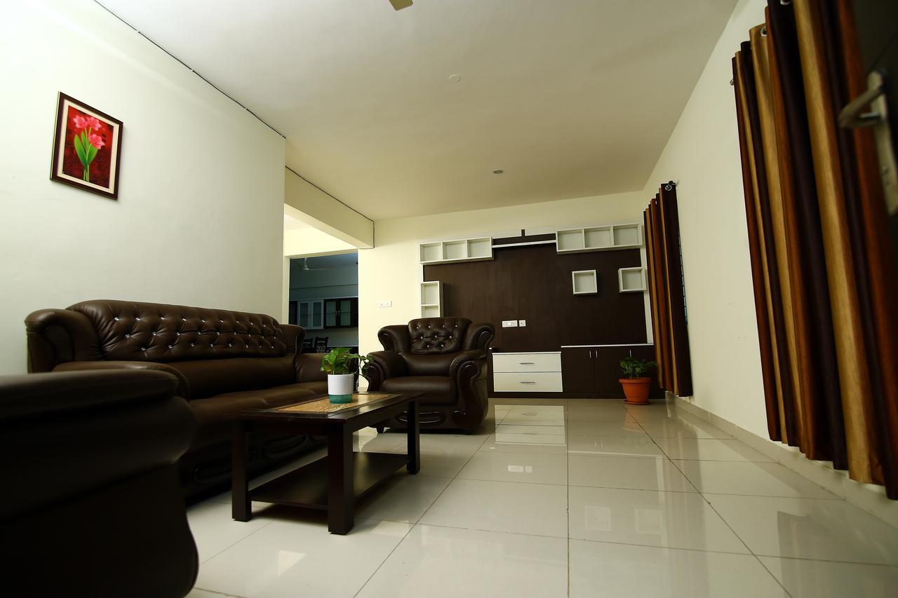 Fresh Living Prime Hitech Hotel Hyderabad Bagian luar foto