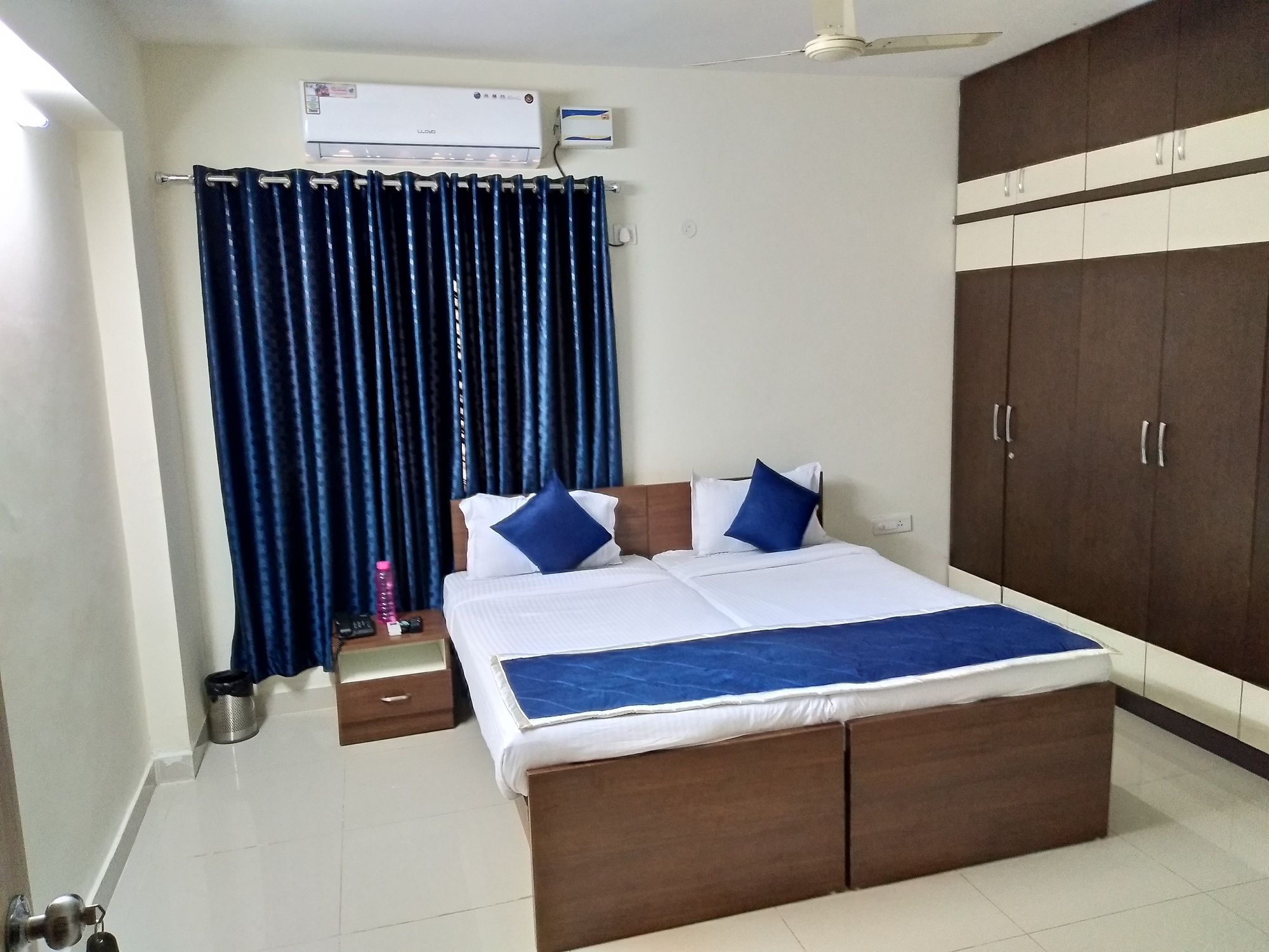 Fresh Living Prime Hitech Hotel Hyderabad Bagian luar foto