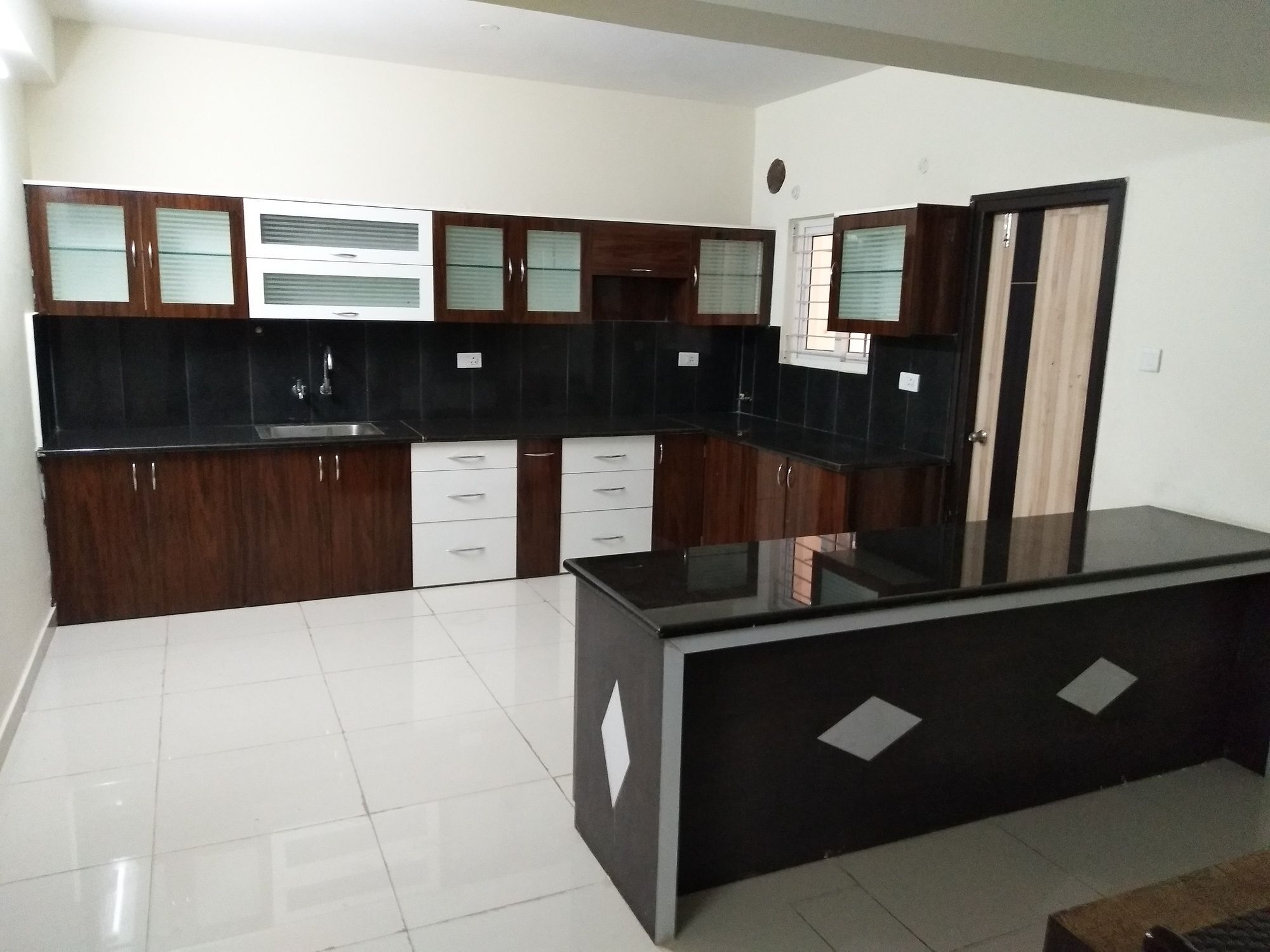 Fresh Living Prime Hitech Hotel Hyderabad Bagian luar foto