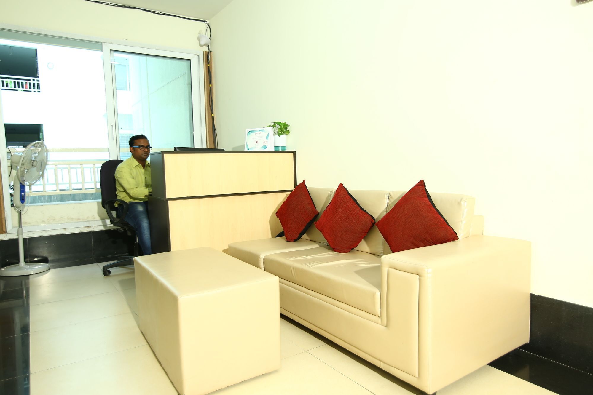 Fresh Living Prime Hitech Hotel Hyderabad Bagian luar foto